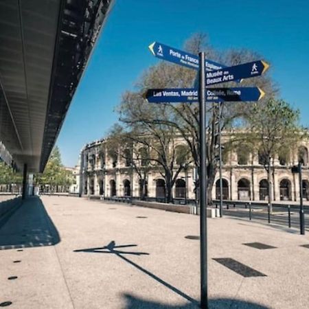 Studio « Le Boheme Chic » Nîmes Extérieur photo